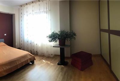 Casă cu 6 camere în Odobești - 10