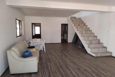 CASA ROMANESTI  5 CAMERE - 12