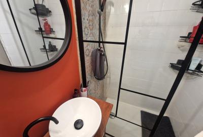 Apartament cu 2 camere nedecomandat, mobilat în Circumvalațiunii - 19