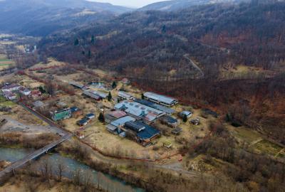 Teren ?i spa?ii industriale, com. Negreni, sat Bucea, jud. - 2