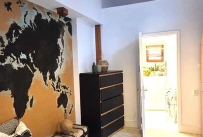 Apartament cu 3 camere decomandat, mobilat în Polonă - 14