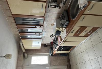 De inchiriat Apartament 4 camere, Tecuci, zona Cina - 3