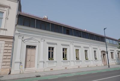 Spațiu comercial, de 620 mp, în Central - 2
