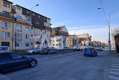 Spatiu comercial de vanzare chirias inclus Vasile Aaron - 2
