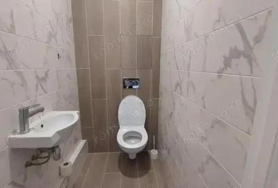Apartament cu 2 camere decomandat în Titan