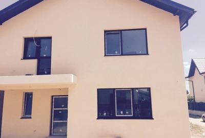 Casă cu 4 camere în Chiajna