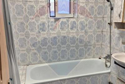 Apartament cu 4 camere decomandat în Central - 3