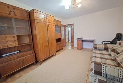 Apartament cu 2 camere decomandat în Nicolina