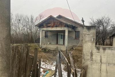 Casă cu Teren 900 Mp în Milcovul - 4