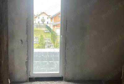 Casă cu 6 camere în Știuca - 1