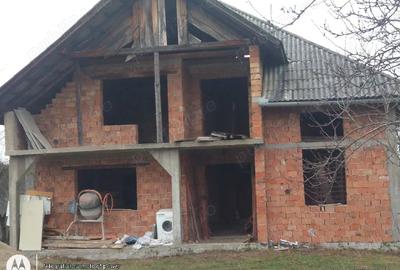 Casă cu Teren 430 Mp în Copalnic - 1