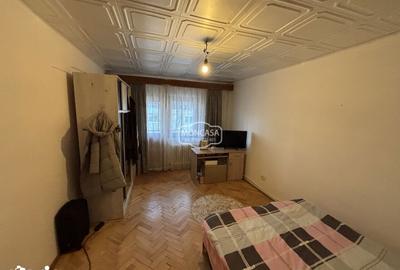 Apartament cu 4 camere decomandat în Central