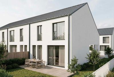 Apartament cu 4 camere decomandat în Central