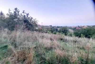 Teren de 3739 mp, în Central - 2