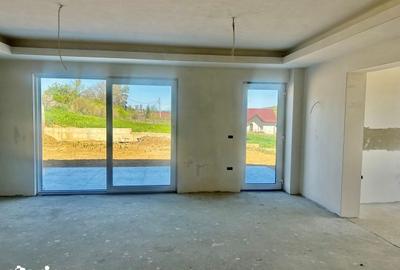 Casă cu 5 camere cu Teren 700 Mp în Bârnova - 4
