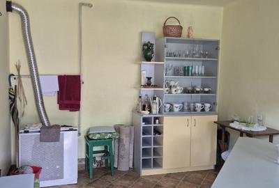 Casă cu 2 camere cu Teren 900 Mp în Central - 3
