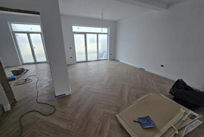 Duplex cu 5 camere cu Canalizare în Moșnița Nouă - 3