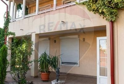 Casă / Vilă, 10 cam., Lidl Salaj, potrivit azil batrani sau clinica - 3