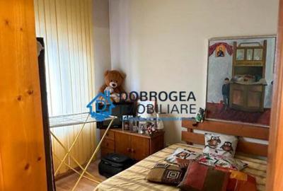 GAVRIOV CORNELIU -3 CAMERE DECOMANDAT - 3