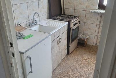 Apartament cu 2 camere decomandat în Dărmănești - 2