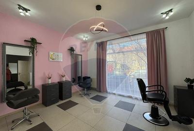 Spațiu comercial, de 102 mp, în Central - 4