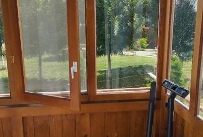 Vând  apartament  pe Valeria P Petrescu