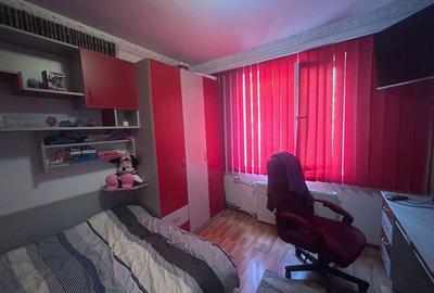 Apartament cu 3 camere decomandat în Central - 1