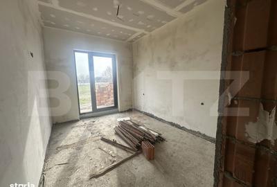 Casă cu 4 camere cu Teren 520 Mp în Păulești - 11