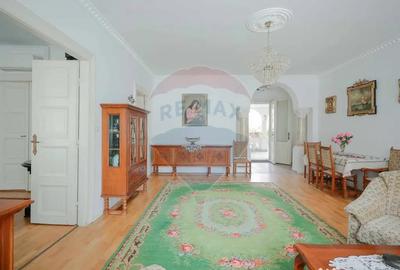 Casă cu 4 camere cu Teren 331 Mp în Central - 18