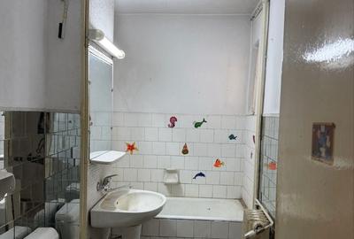 Apartament cu 3 camere decomandat în Central - 1