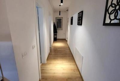 Apartament cu 3 camere semidecomandat, mobilat în Moșnița Nouă - 1