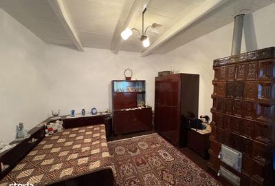 Casă cu 4 camere cu Teren 883 Mp în Târnova - 2