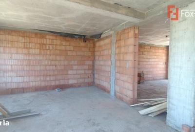 Casă cu 4 camere în Exterior Est - 2