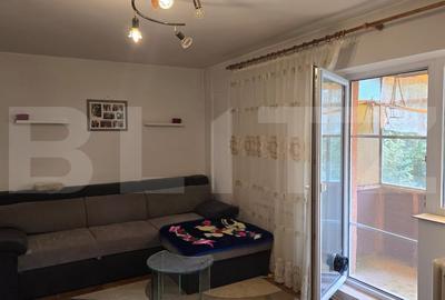Apartament cu 2 camere decomandat, mobilat în Micro 17