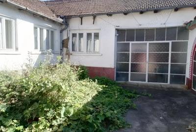 Casă cu 4 camere în Central - 7