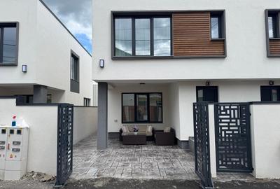 Duplex cu 4 camere cu Canalizare în Central - 25