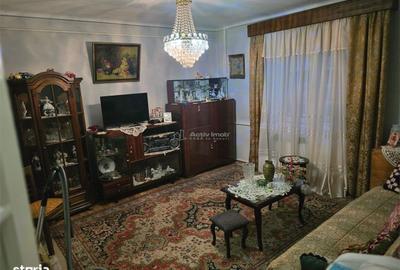 Casă cu 4 camere în Ungureni - 2