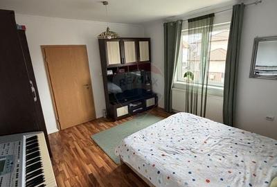 Casă cu 5 camere cu Teren 999 Mp în Bărăbanț - 24