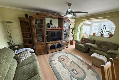 Apartament cu 3 camere decomandat în Central - 3