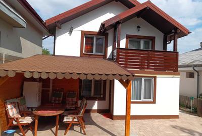 Casă cu 4 camere cu Teren 420 Mp în Copou - 1