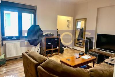 Apartament cu 3 camere semidecomandat, mobilat în Centrul Civic - 1