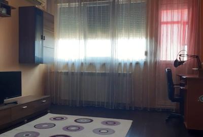 Apartament cu 2 camere semidecomandat în 1 Mai - 2