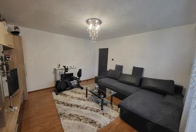 Inchiriez apartament 3 camere Deva zona centrala - 2