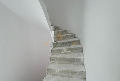 Casă cu 6 camere cu Canalizare în Central - 18