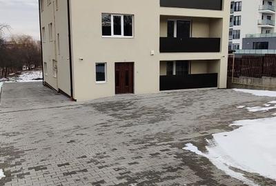 Casă cu 4 camere în Central - 2
