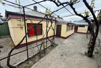 Casă cu 3 camere în Chercea - 1