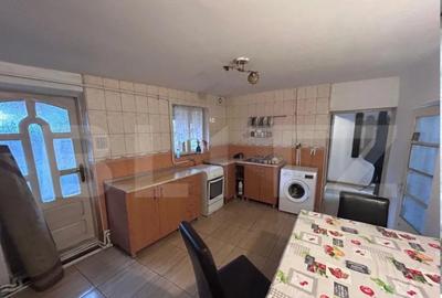 Casă cu 10 camere cu Teren 100 Mp în Central - 5