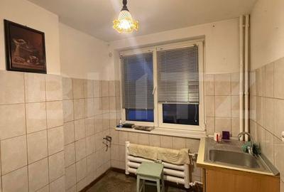Apartament cu 3 camere decomandat în Roșu - 1