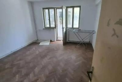 A 19 apartament energiei 59900 etajul 1 , 3 camere - 6