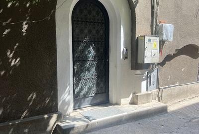 Parcul Carol, Mitropolit Nifon - 3